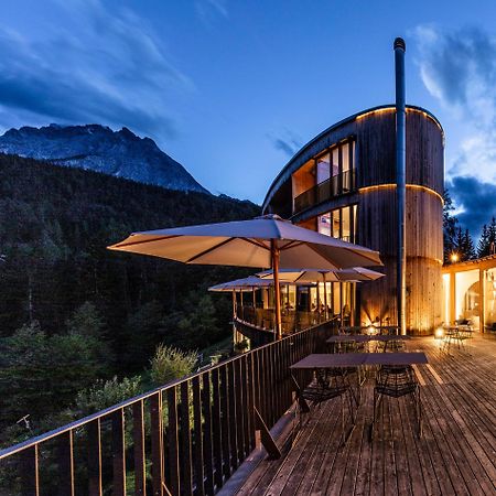 Hotel Arnica Scuol - Adults Only المظهر الخارجي الصورة