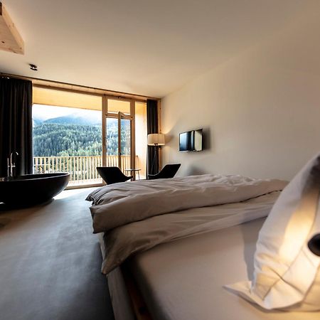 Hotel Arnica Scuol - Adults Only المظهر الخارجي الصورة