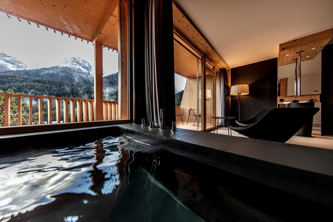 Hotel Arnica Scuol - Adults Only المظهر الخارجي الصورة
