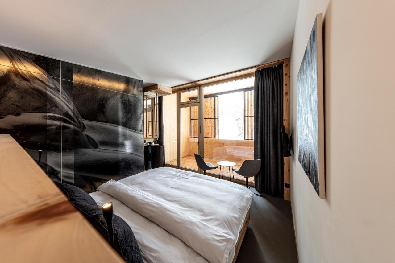 Hotel Arnica Scuol - Adults Only المظهر الخارجي الصورة