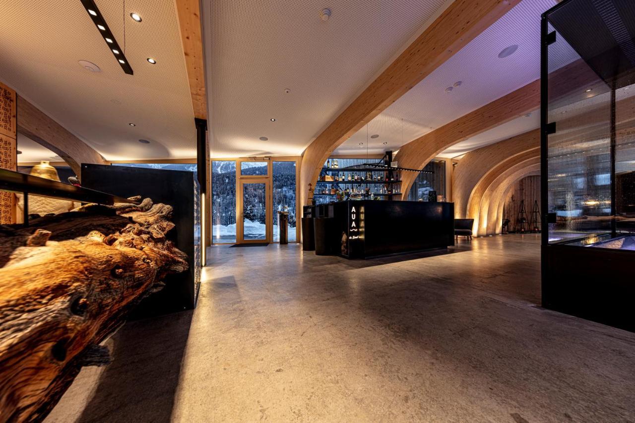 Hotel Arnica Scuol - Adults Only المظهر الخارجي الصورة