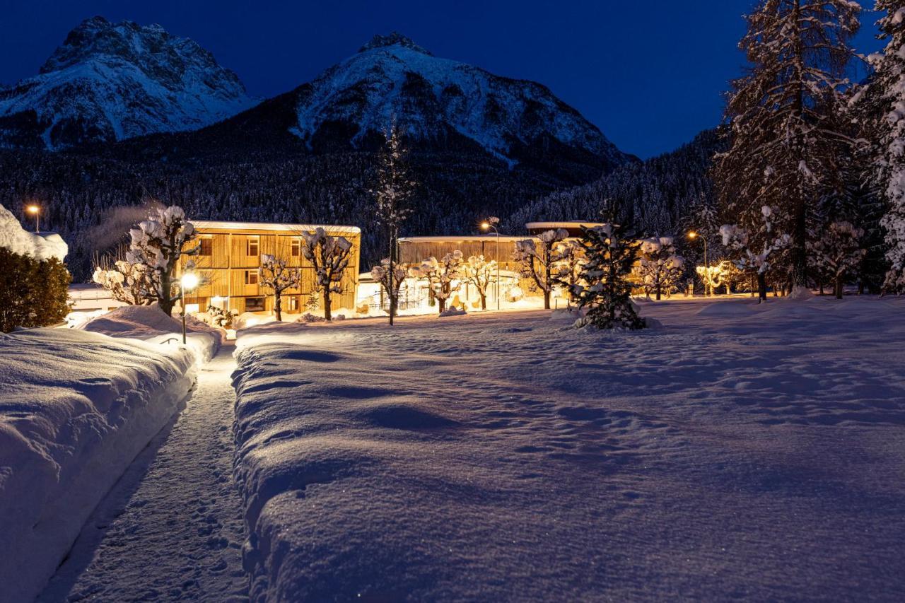 Hotel Arnica Scuol - Adults Only المظهر الخارجي الصورة