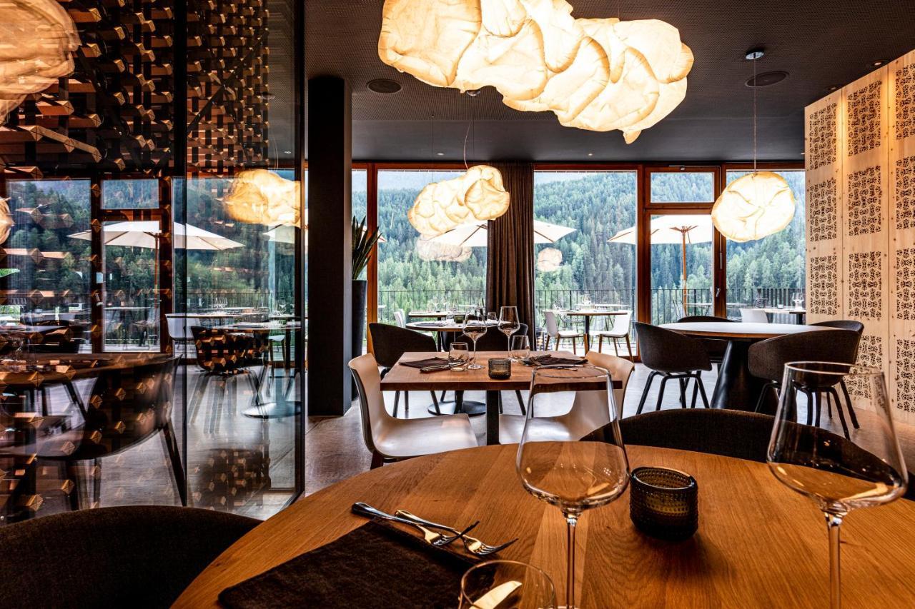Hotel Arnica Scuol - Adults Only المظهر الخارجي الصورة
