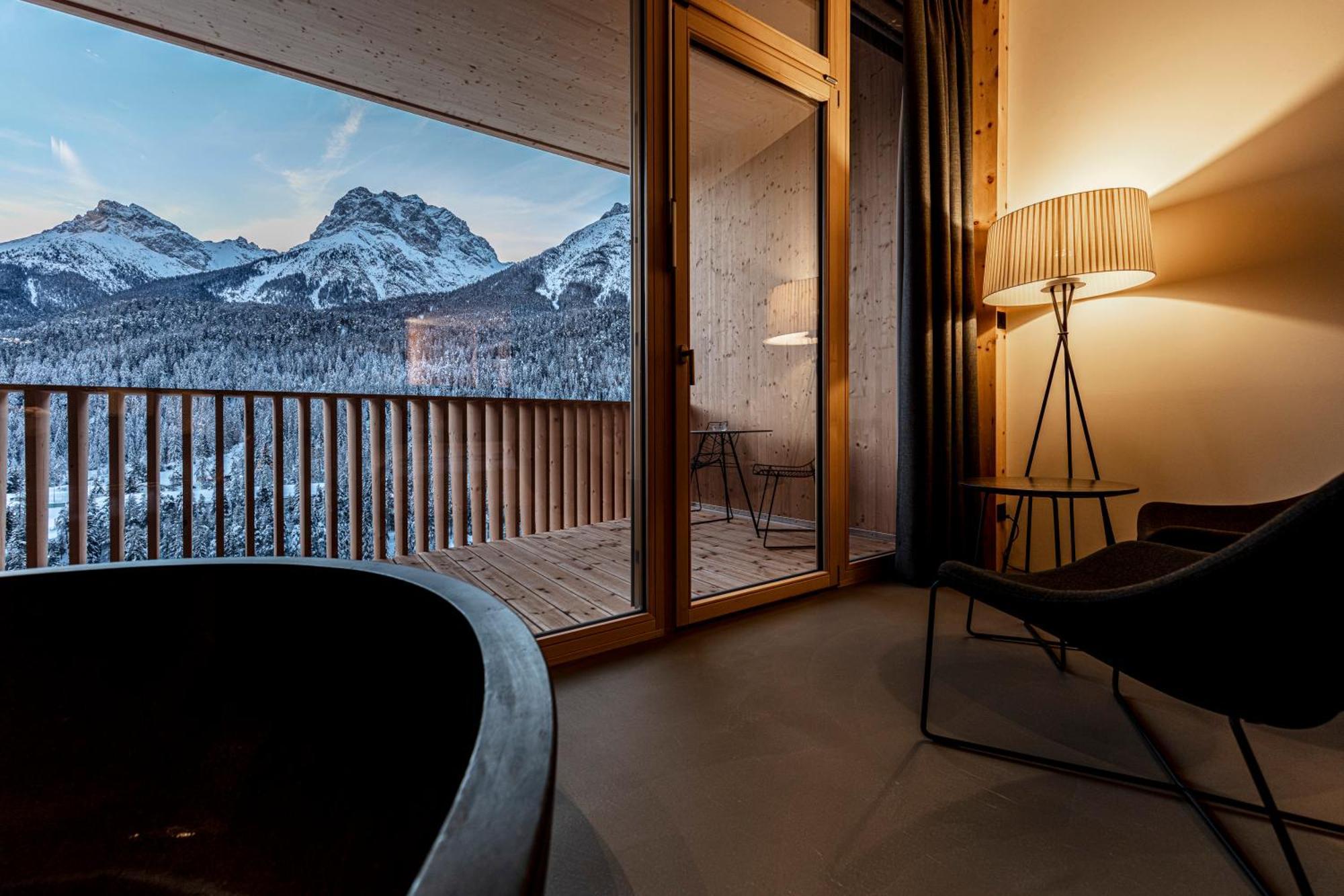 Hotel Arnica Scuol - Adults Only المظهر الخارجي الصورة