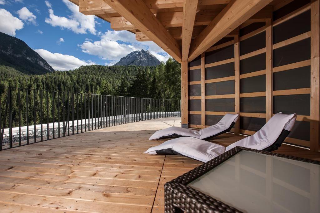 Hotel Arnica Scuol - Adults Only الغرفة الصورة